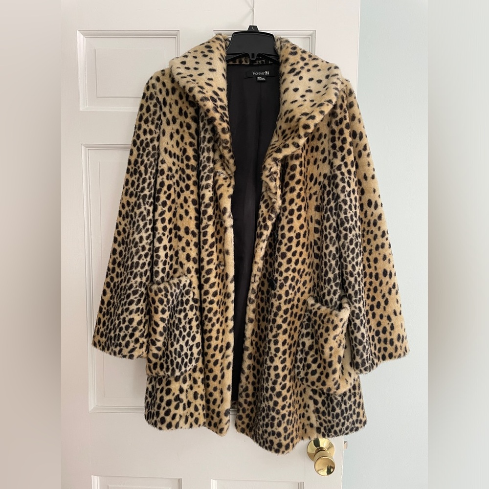 FOREVER 21 FAUX FUR COAT